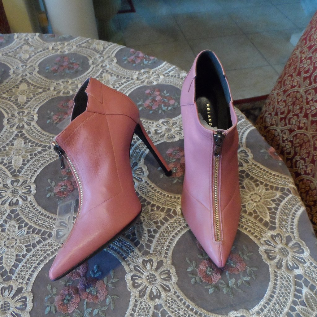 Roland Mouret Pink Leather Front Zip Heeled Ankle Booties Size 37